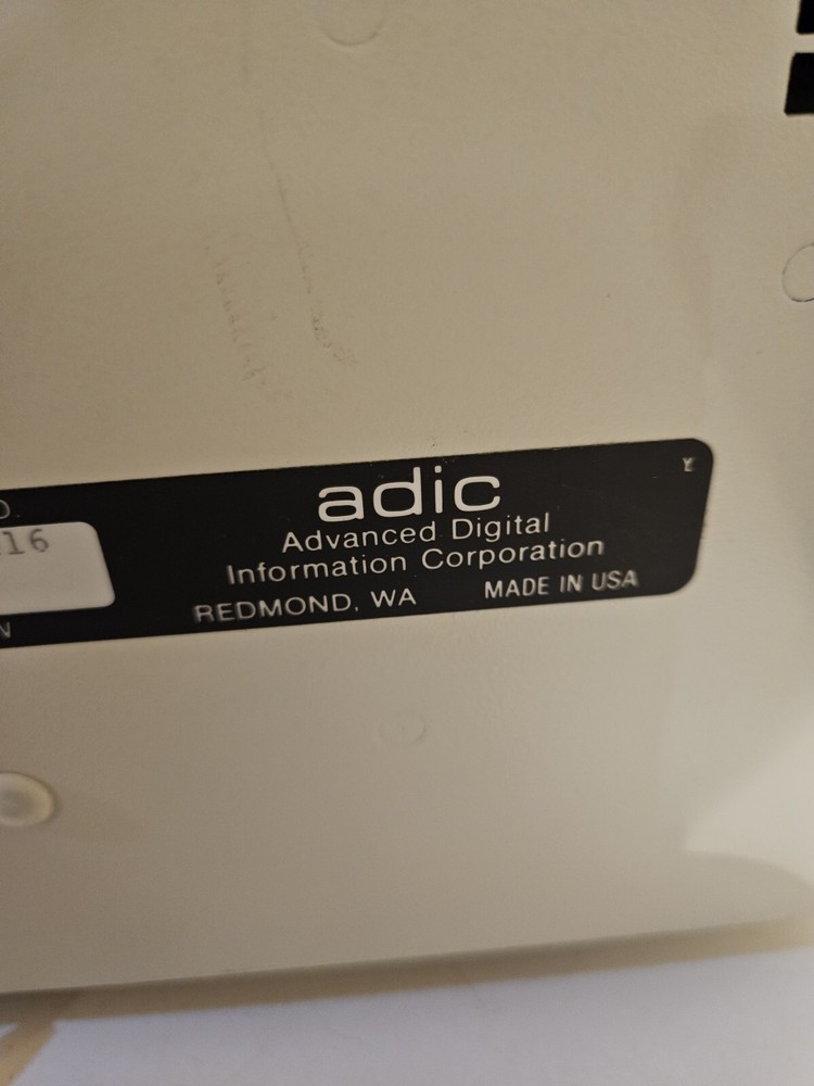 ADIC Dat Autochanger Autoloader Tape Drive with 2 DAT tapes