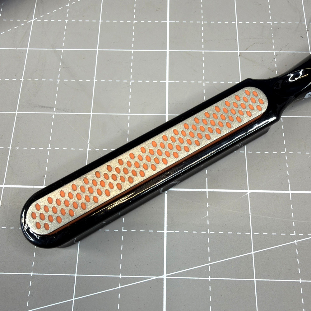 SMITH'S EDGE STICK Knife & Broad Head Sharpener with Protective Sheath