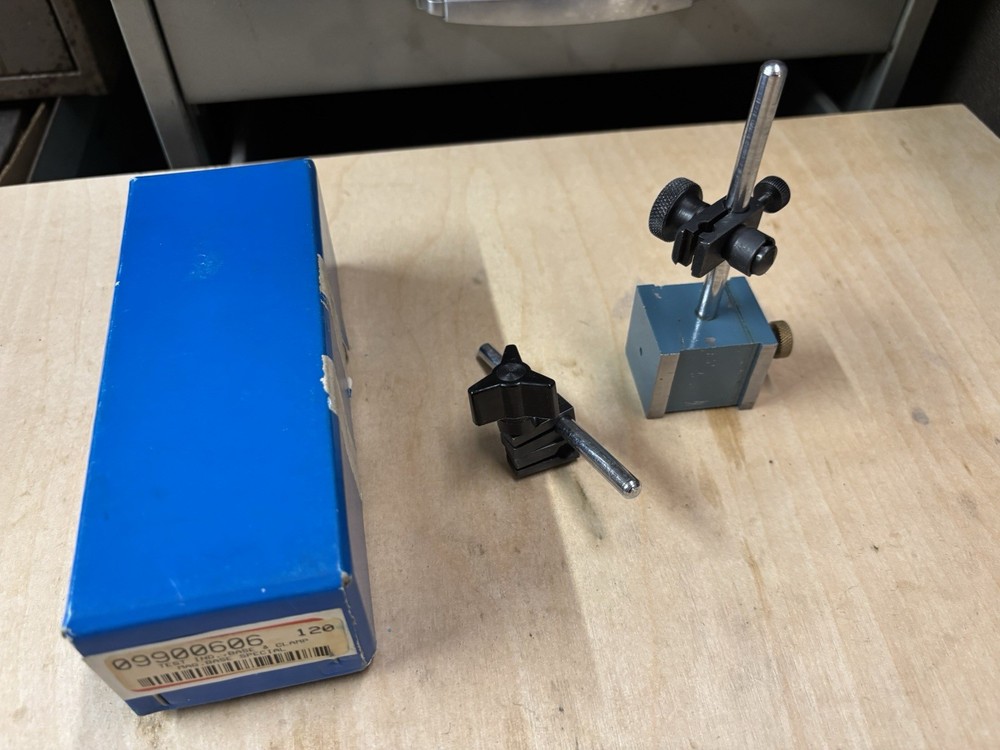 Small Magnetic Base Indicator Holder