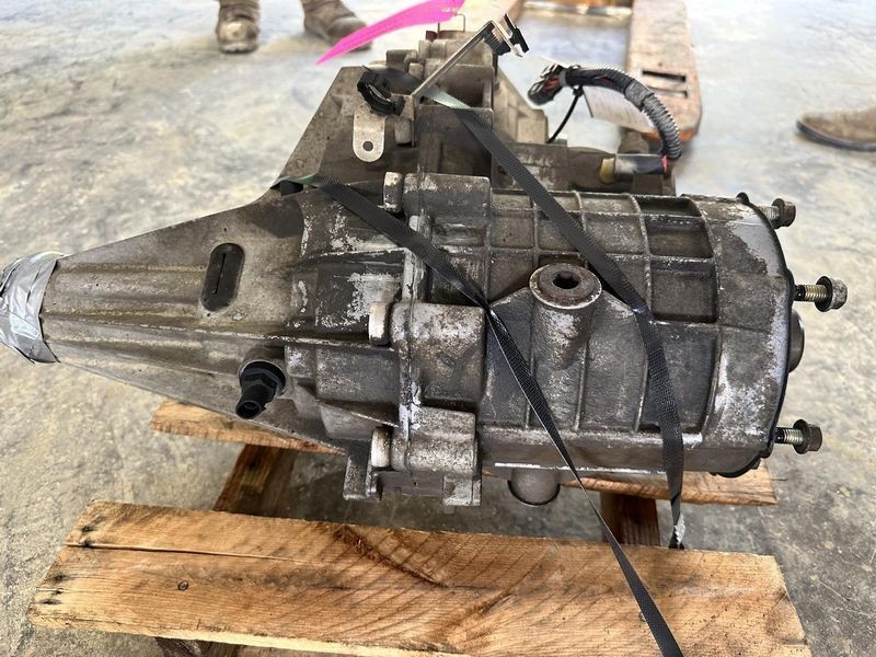 2003-2007 Chevy Silverado 1500 Transfer Case Assembly Electric Shift Opt NP8 OEM