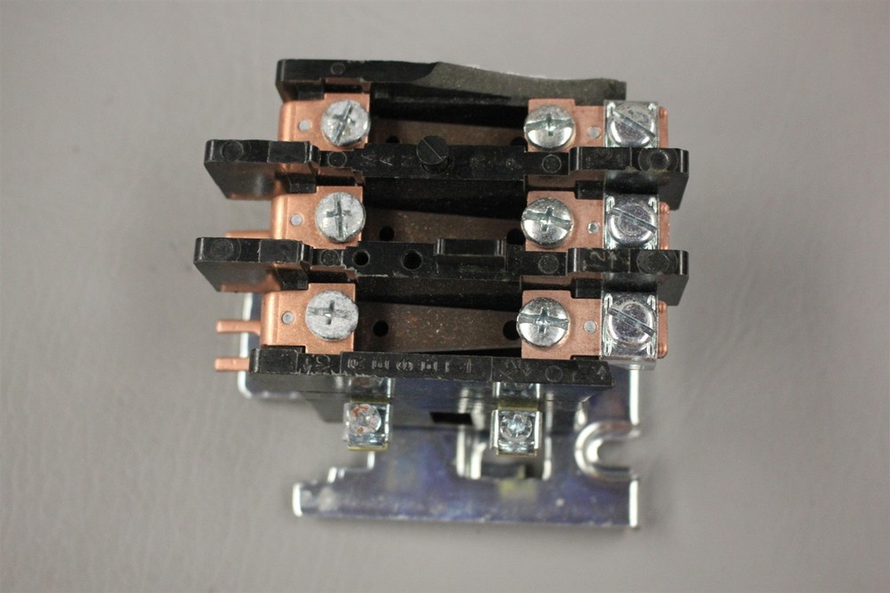 SIEMENS OVERLOAD RELAY 48DC38AA3