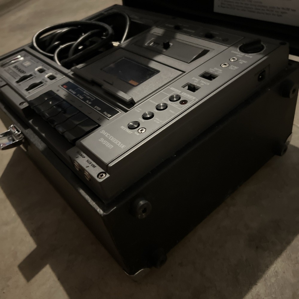 Sharp RD-685AV Professional Series Portable Cassette Recorder