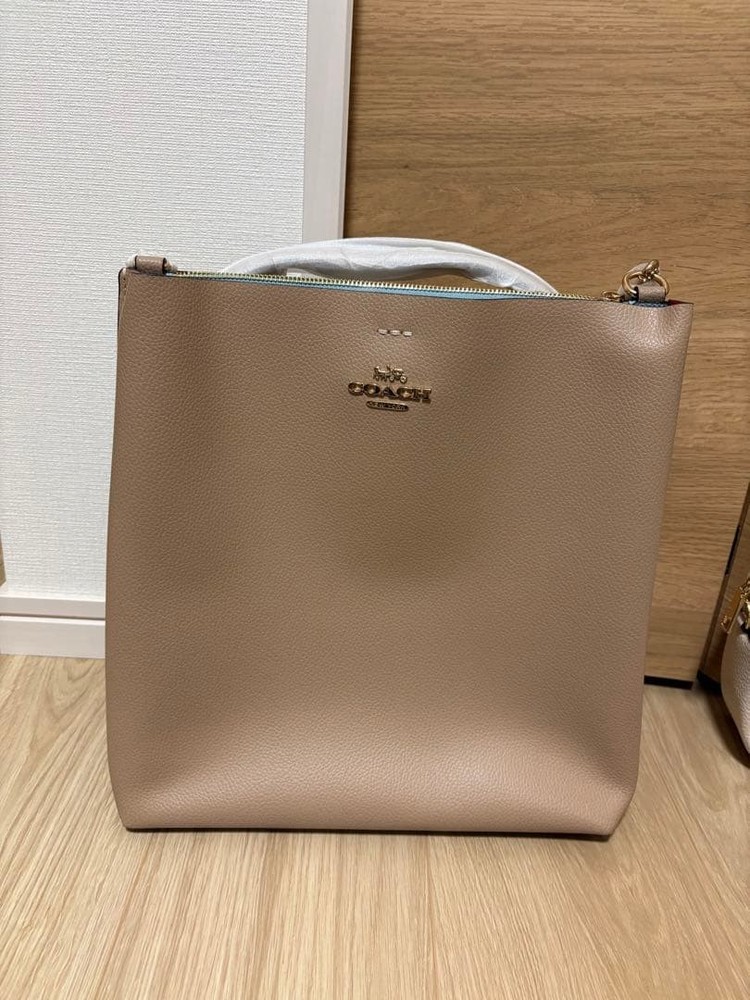 COACH Beige Leather Shoulder Bag New