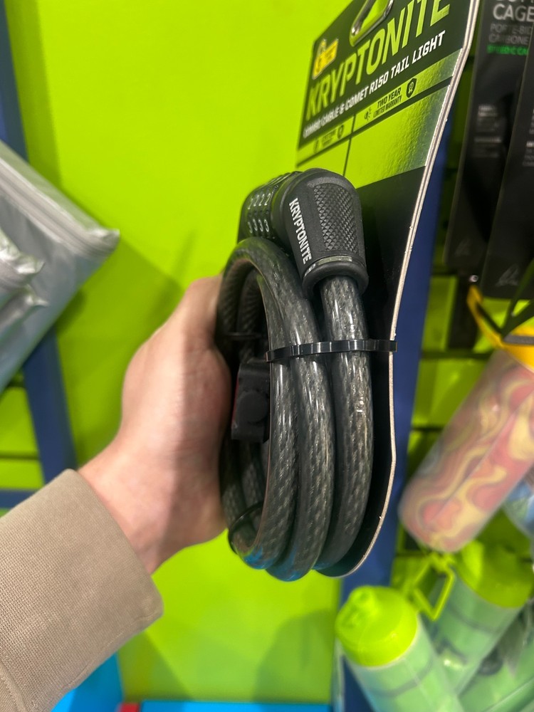 Kryptonite COMBO LOCK & Comet R150 Tail Light combination lock level 3