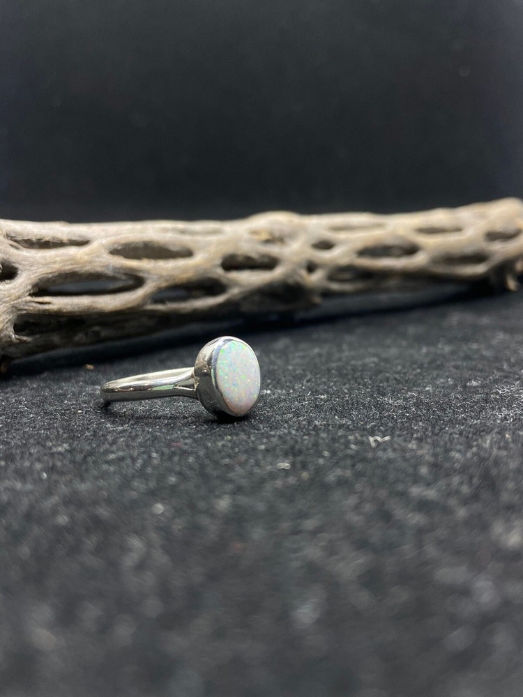 Native American Navajo white fire opal Sterling Silver Ring Size 8.75
