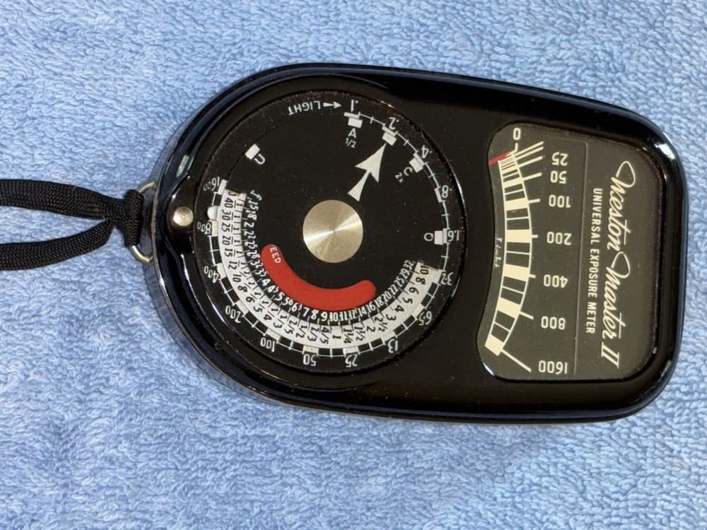 Weston Master II Universal Exposure Light Meter Model 735 w/Case - Works.