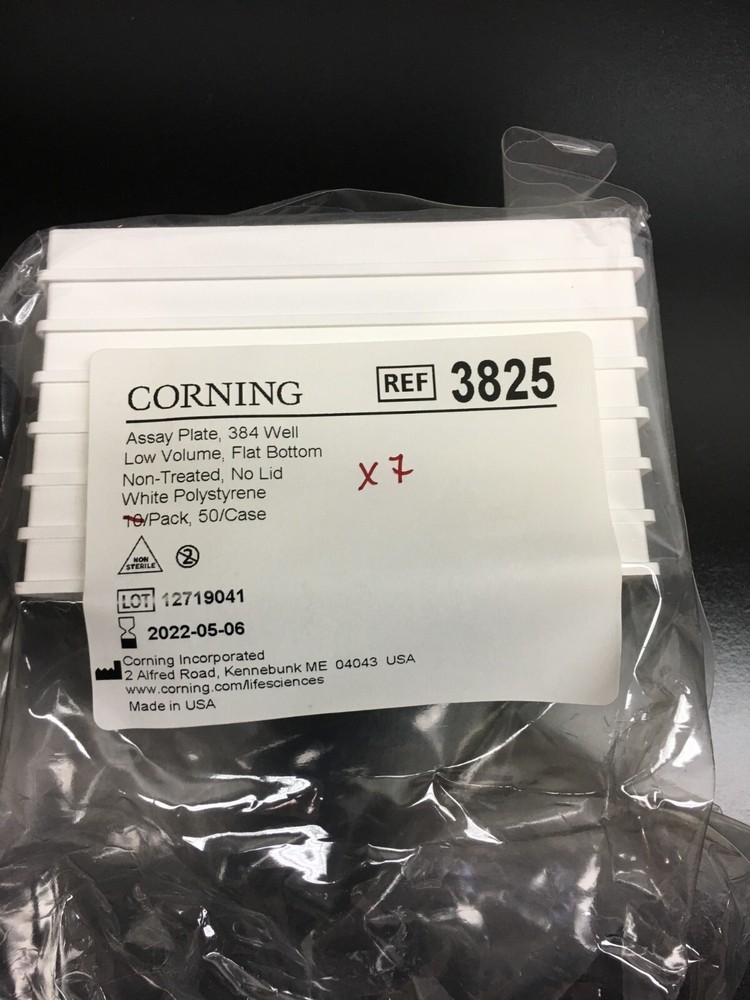 Corning REF 3825 Low Volume 384-well Microplate Lot 7 PCS