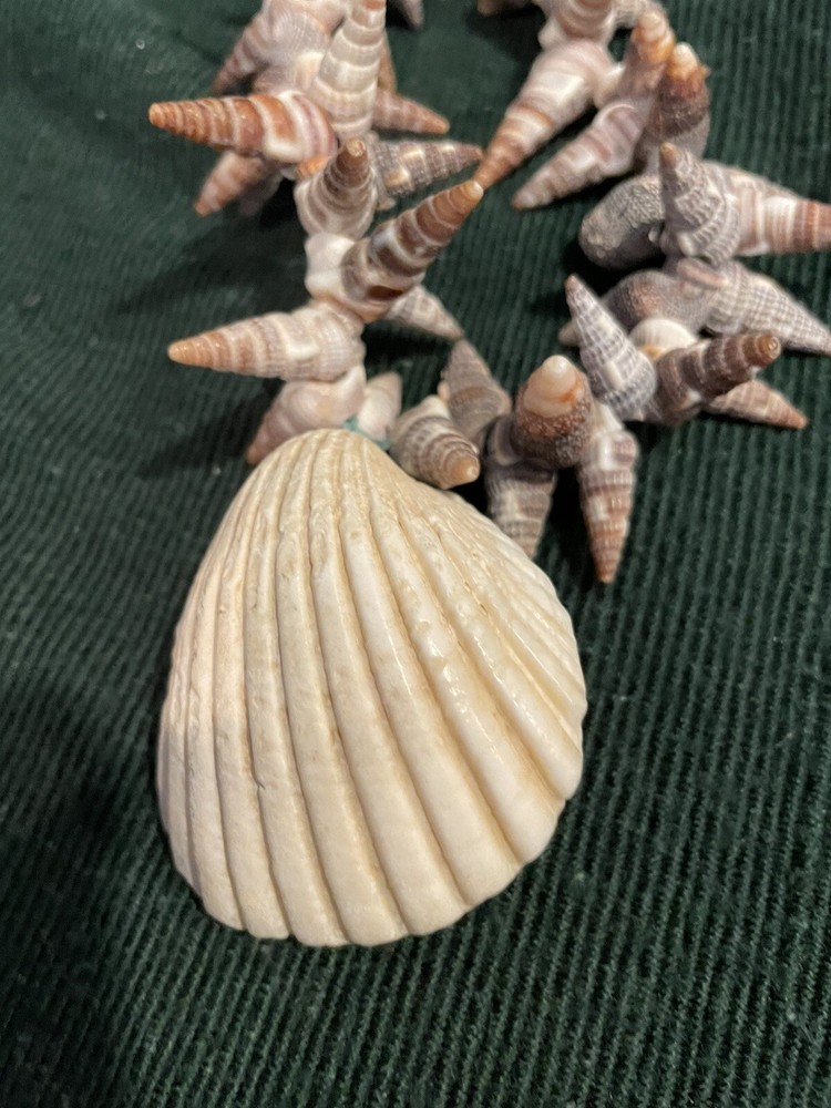 Handmade Shell Necklace Pullover 16"