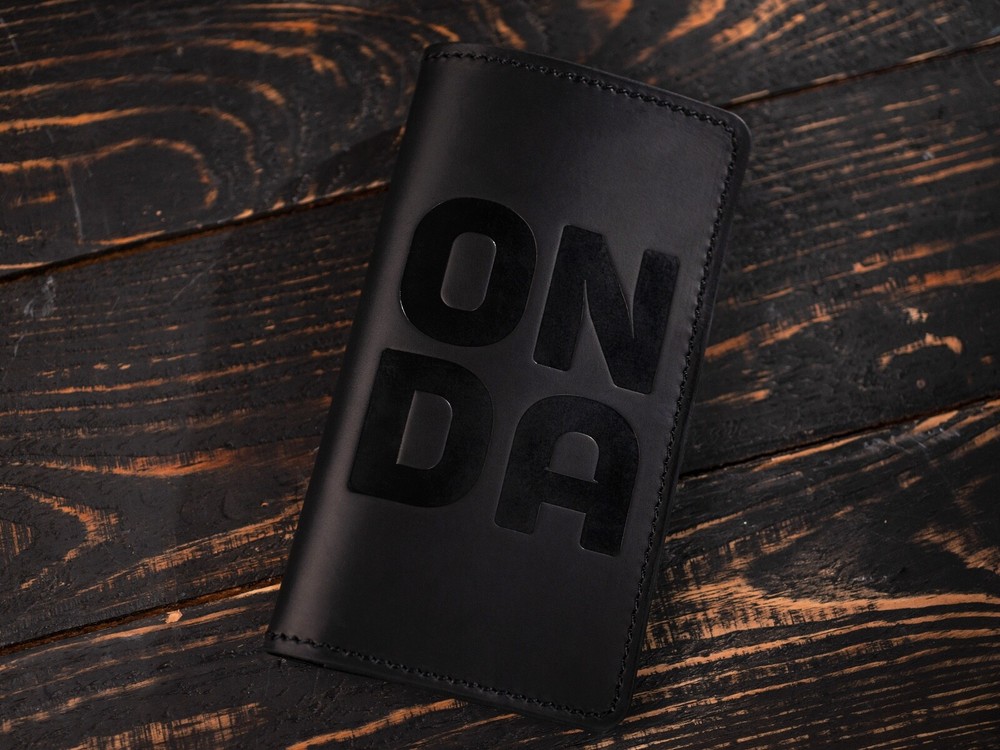 Leather check presenter Restaurant bill holder Guest presenter Check holder