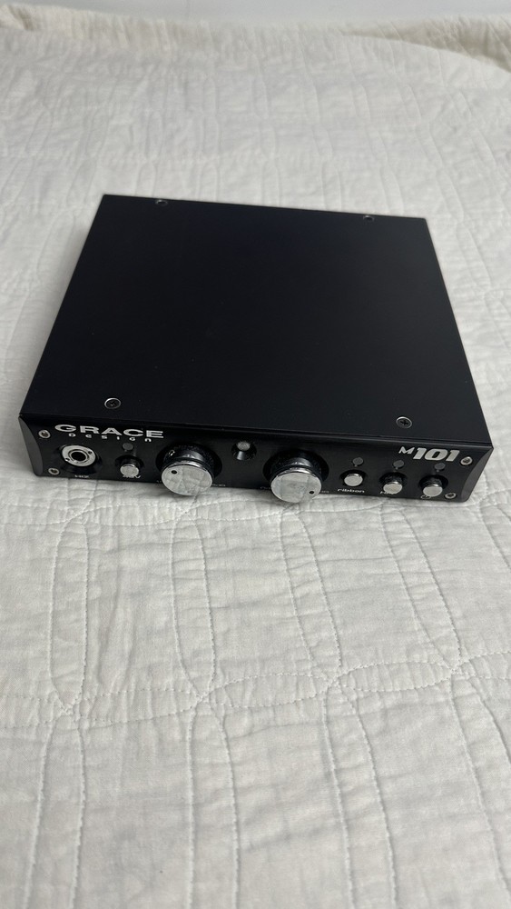 Grace Design m101 Half-rack Microphone Preamp
