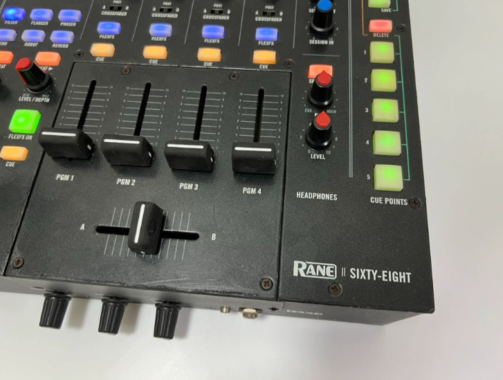 1pcs RANE 68 Mixer Console
