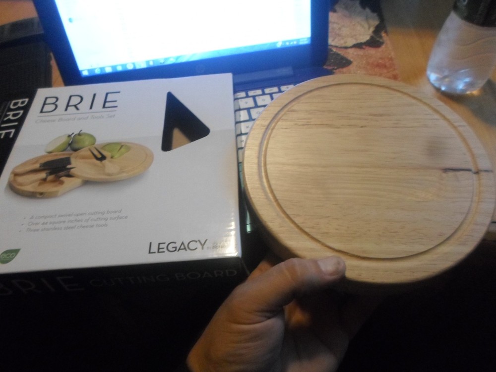 Legacy Brie Cheese Board and Tools New in Box