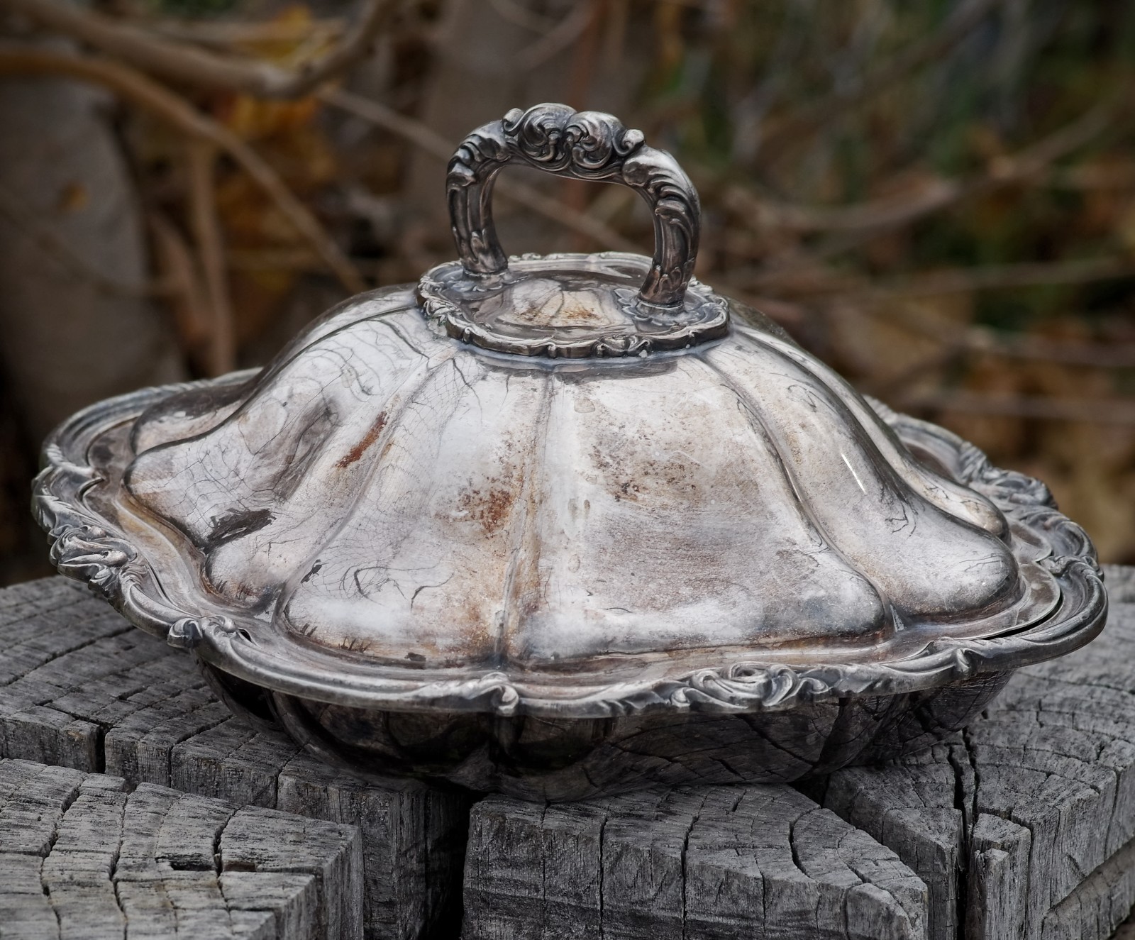 VINTAGE Silver Plate Covered CHAFING DISH Made in England