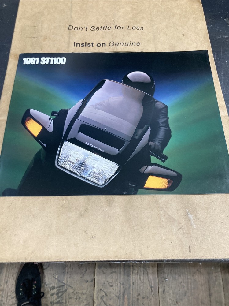 Original 1991 Honda ST1100 Motorcycle Sales Brochure Catalog