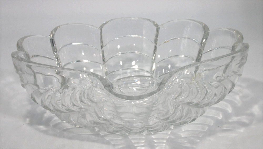 Clam Shaped Crystal Bowl