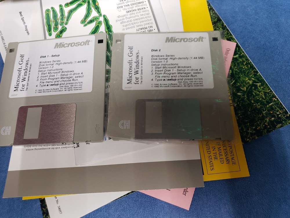 Microsoft Golf 3.5" Floppy Disks for Windows with box and papers