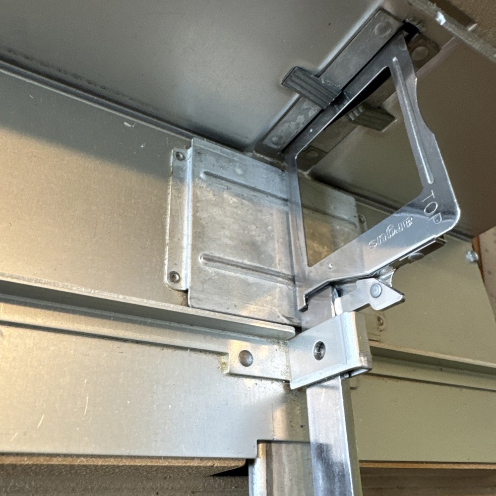 Vintage Argus 300 Model 38 Automatic Slide Projector With Case