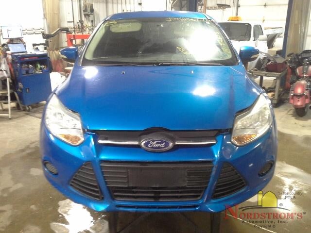 2014 Ford Focus Passenger Front Headrest Only Black Cloth
