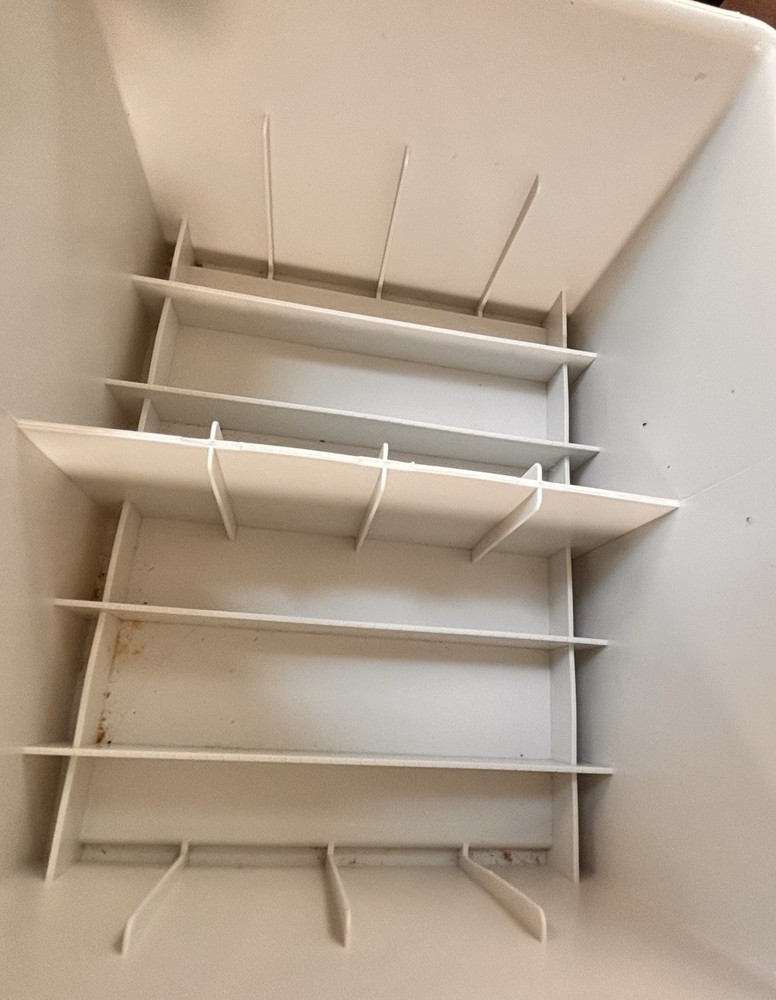 Alpha 3.5" Floppy Disk/Diskette/Zip Drive, Storage Box, White, Plastic, Preowned