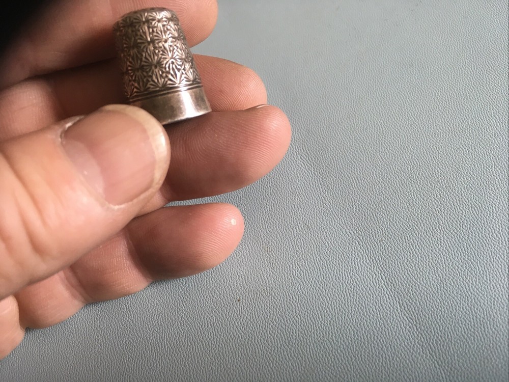Antique Silver Thimble…Dorcas 9. Maker CH