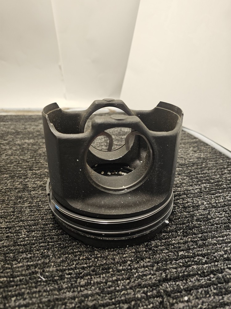 Detroit DDE A4720303317 Piston Assembly