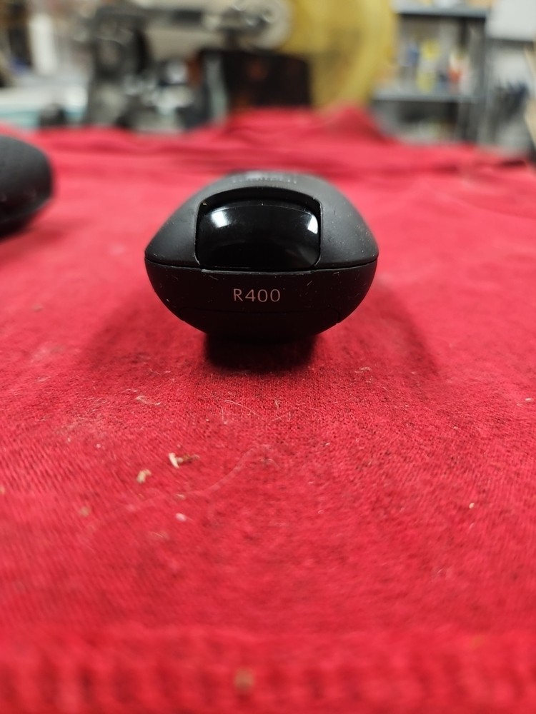 Logitech R400 Wireless Presentation Pen Red Laser Pointer USB Receiver Case