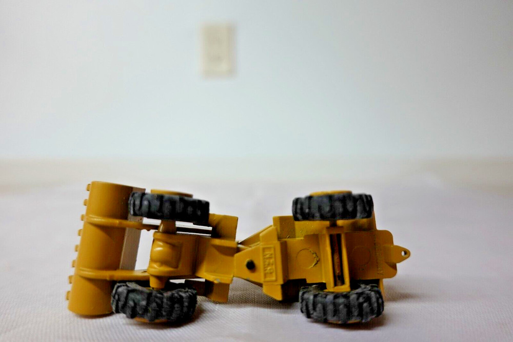NZG 112 CATERPILLAR 920 WHEEL LOADER 1:87 SCALE