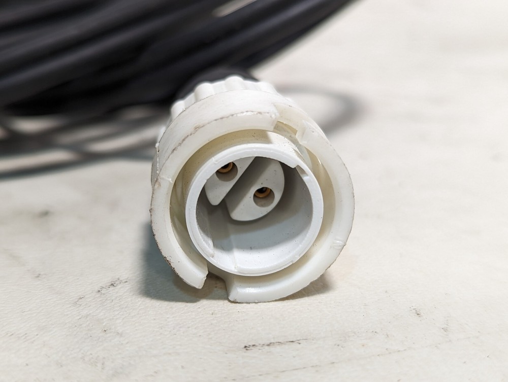 Unbranded cable L151824203, unknown use