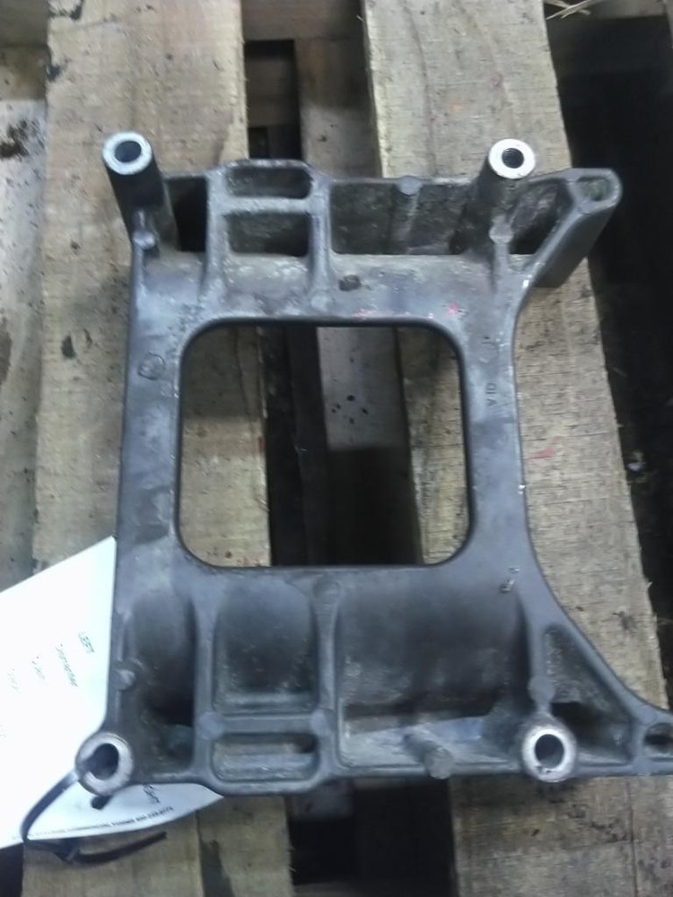 1887222 ENGINE BRACKET 2414370