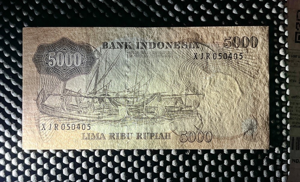 INDONESIA 1975 5000 RUPIAH #02 P114 Replacement Notes stain