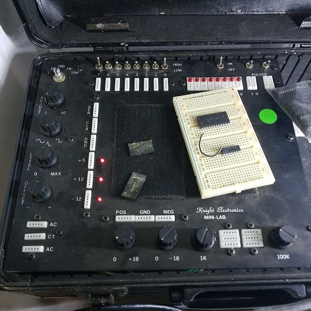 Knight Electronics Mini Lab Portable Electronics Breadboarding Kit