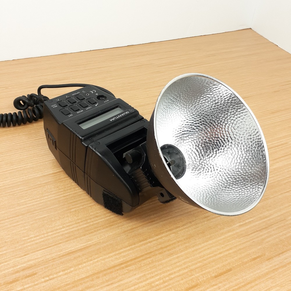 Quantum Instruments Qflash Model T3D-R Flash UNTESTED No Bulb