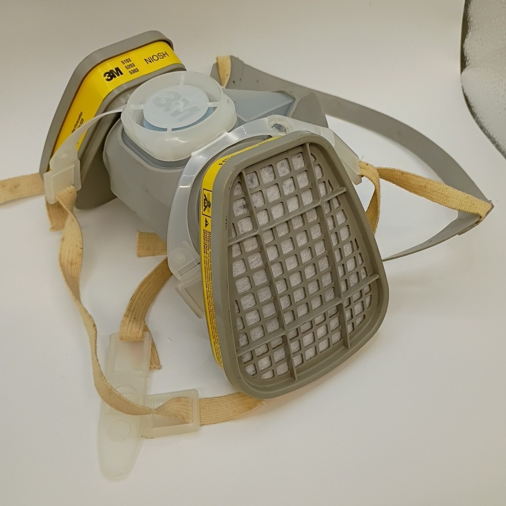 3M™ Half Facepiece Disposable Respirator Assembly M