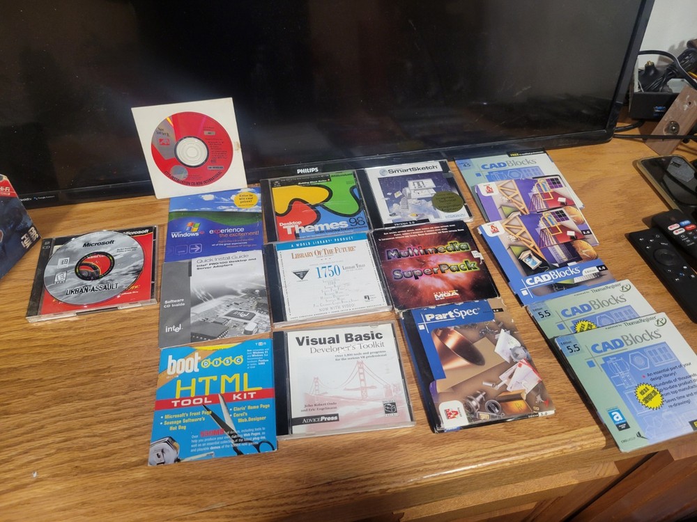 Vintage CD-Rom Software Windows virtual Basic, partspec, themes, Cad Blocks, Mor