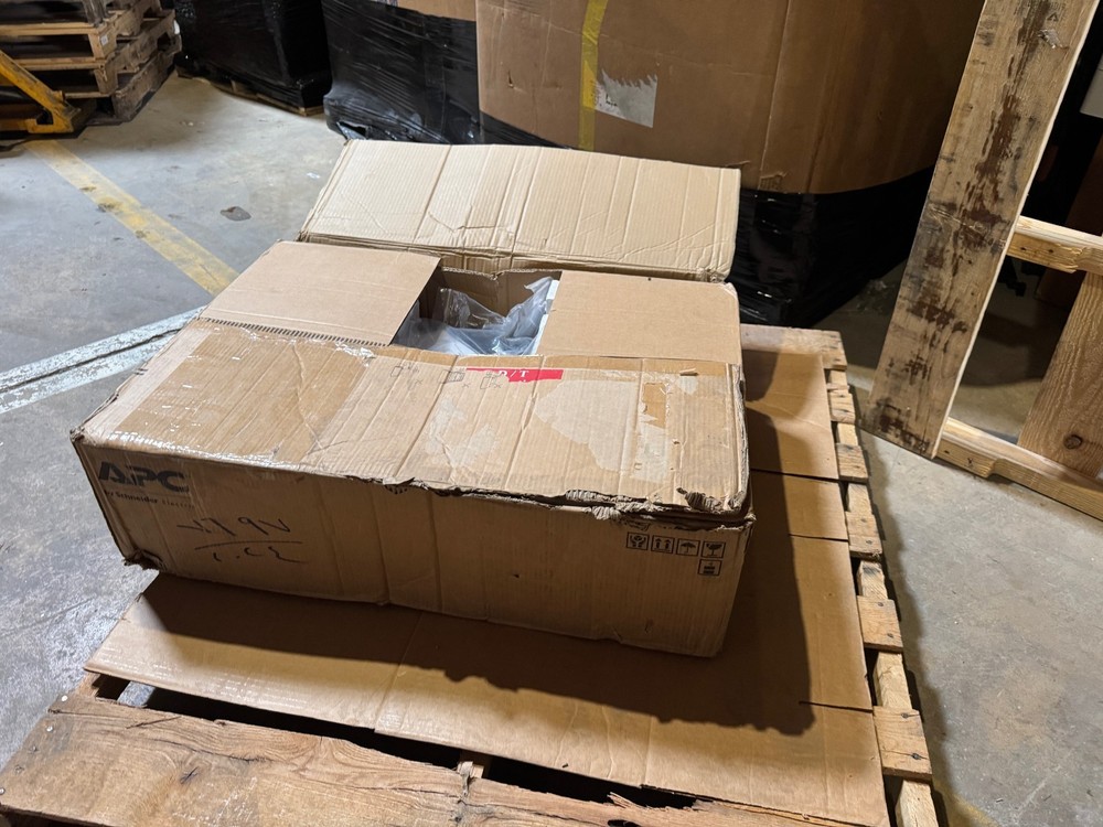 APC SRT72RMBP 2.2kVA RM Battery Pack [OPEN BOX]