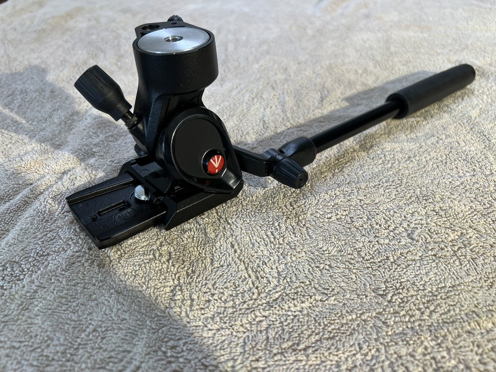 Manfrotto MVH400AHUS Fluid Head - Black