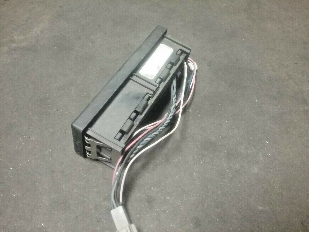INTERNATIONAL SWITCH PANEL 3549776C4