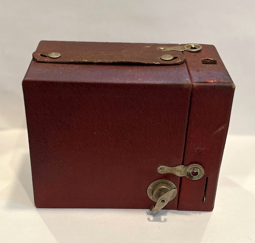 Rainbow Hawk-eye No.2 Model C. Brownie Camera