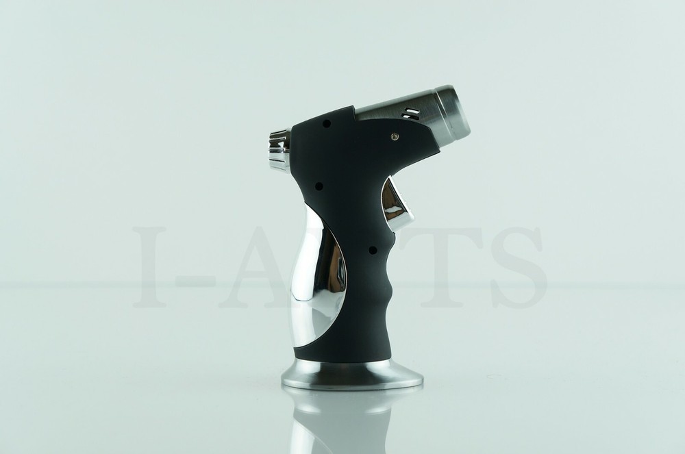 SCORCH REFILLABLE 4 FRAMES TORCH LIGHTER SOFT IGNITION AND CIGAR PUNCHER