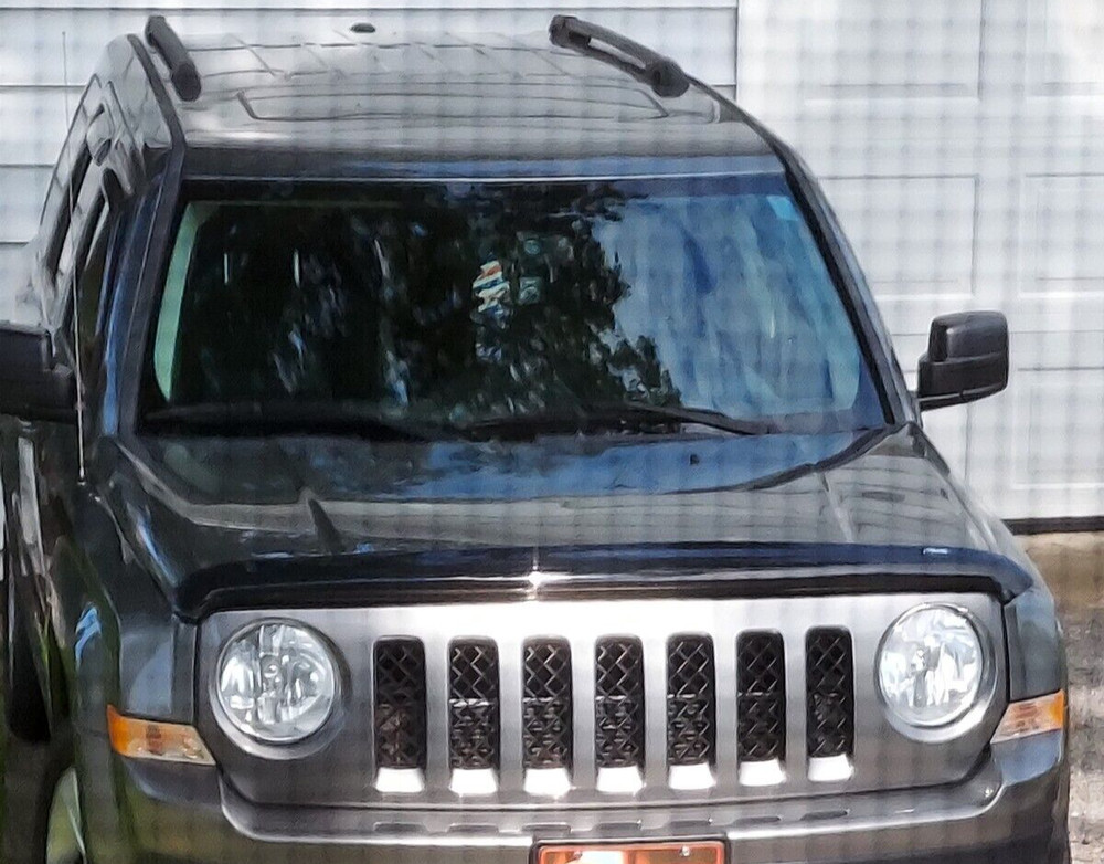 Husky BugFlector II Hood Protector Bug Shield Deflector for 07-2017 Jeep Patriot