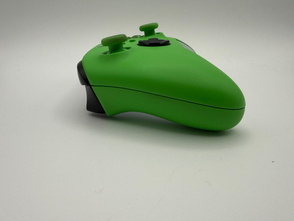 XBOX Wireless Controller 1914 Velocity Green