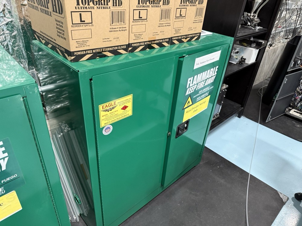 EAGLE PEST3010 Two Doors Self-Closing One Shelf 30 Gallon
