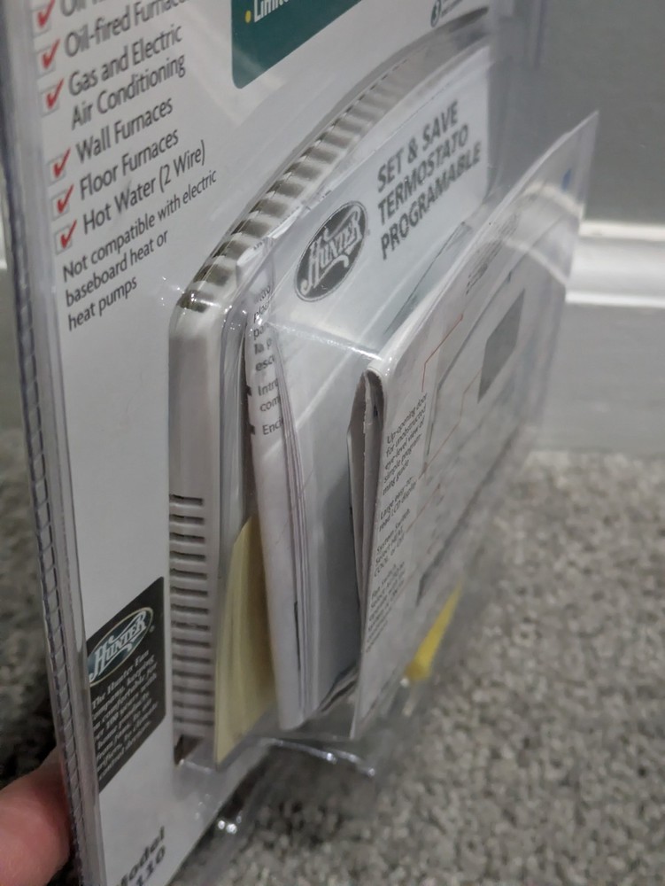 Hunter Set & Save Programmable Thermostat for Heating & Cooling 44110 NEW