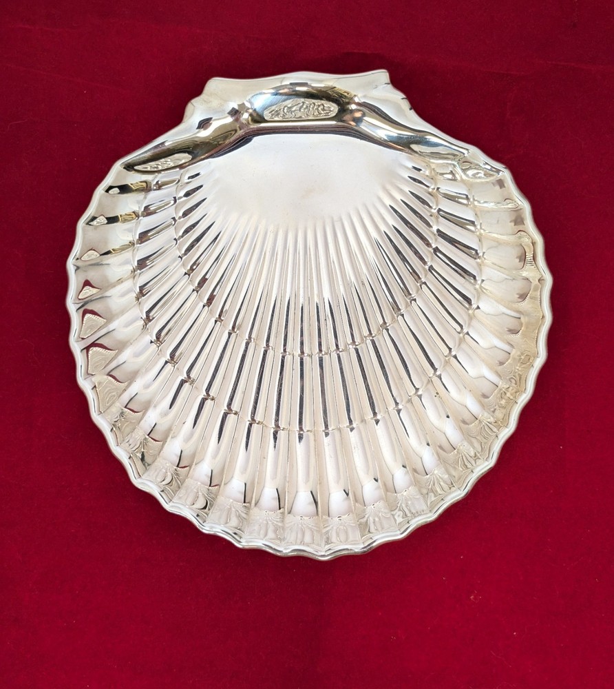 Gorham Sterling Silver Footed Scalloped Shell Candy/Nut Dish, 6'' Diameter