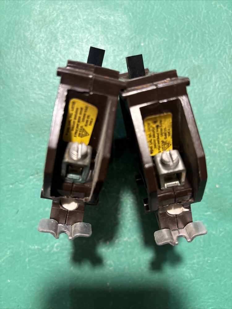 Lot Of 2 20 Amp Single Pole Breakers Continuity Tested
