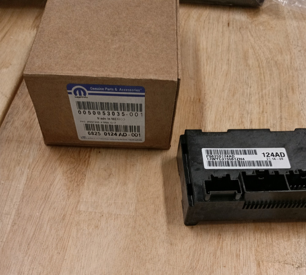 Mopar OEM GENUINE 68250124AD Transfer Case Control Module