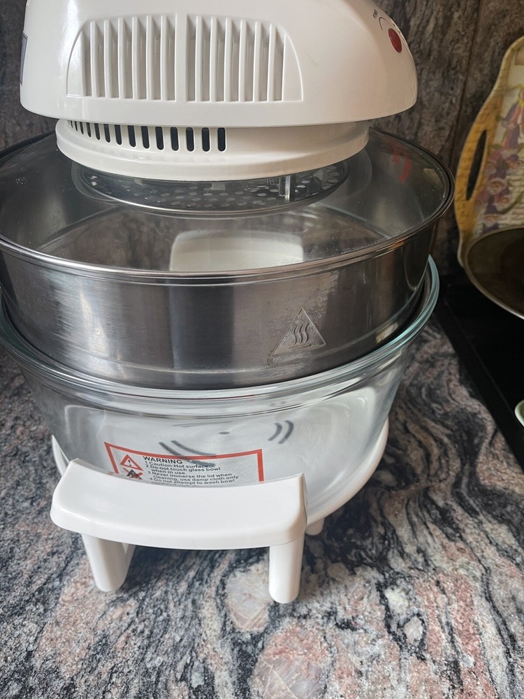 Shef Counter Top 12-Quart Size Halogen Oven,1200W,complete Set, Preowned
