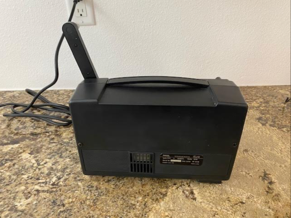 CHINON 3000GL DUAL 8mm PROJECTOR -adjustable speed.