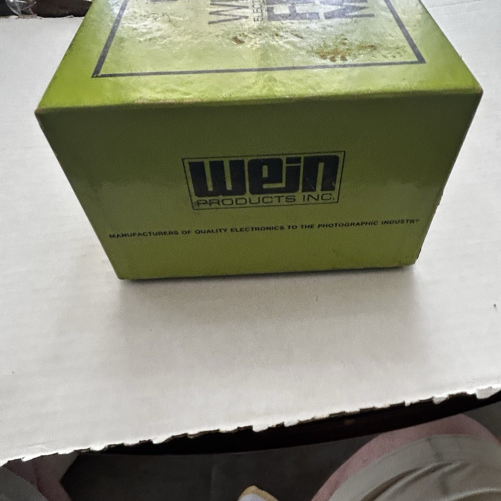 Wein WP/500B flash meter. NOS. With instructions, box & new battery.