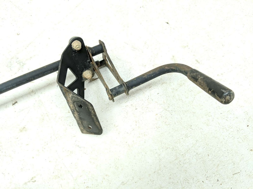 19 Can Am Commander 800R XT Rear Bed Box Latch Handle